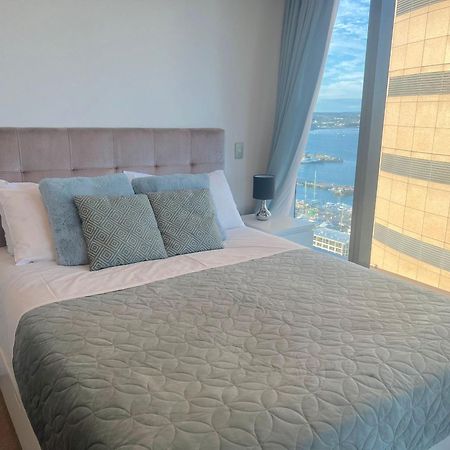 Magnificent Harbour View Skytower View Apartment In Cbd Окленд Екстер'єр фото