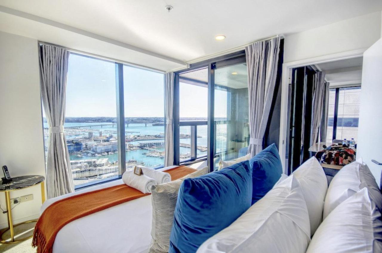 Magnificent Harbour View Skytower View Apartment In Cbd Окленд Екстер'єр фото