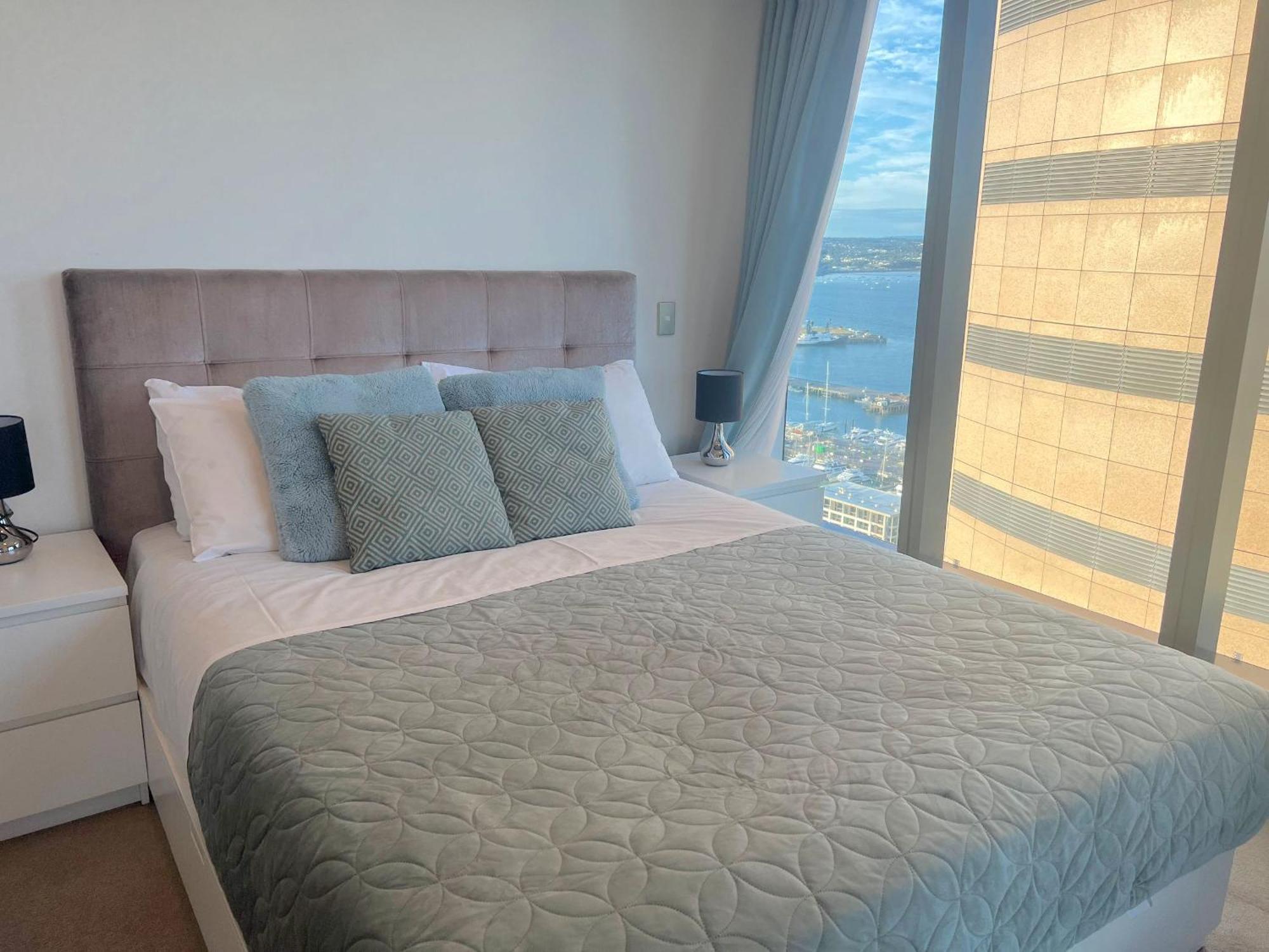 Magnificent Harbour View Skytower View Apartment In Cbd Окленд Екстер'єр фото