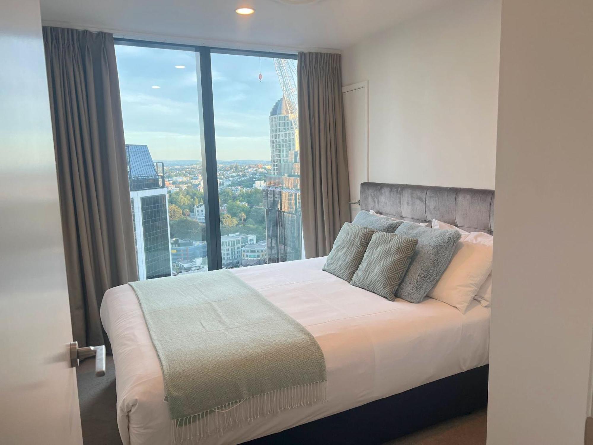 Magnificent Harbour View Skytower View Apartment In Cbd Окленд Екстер'єр фото