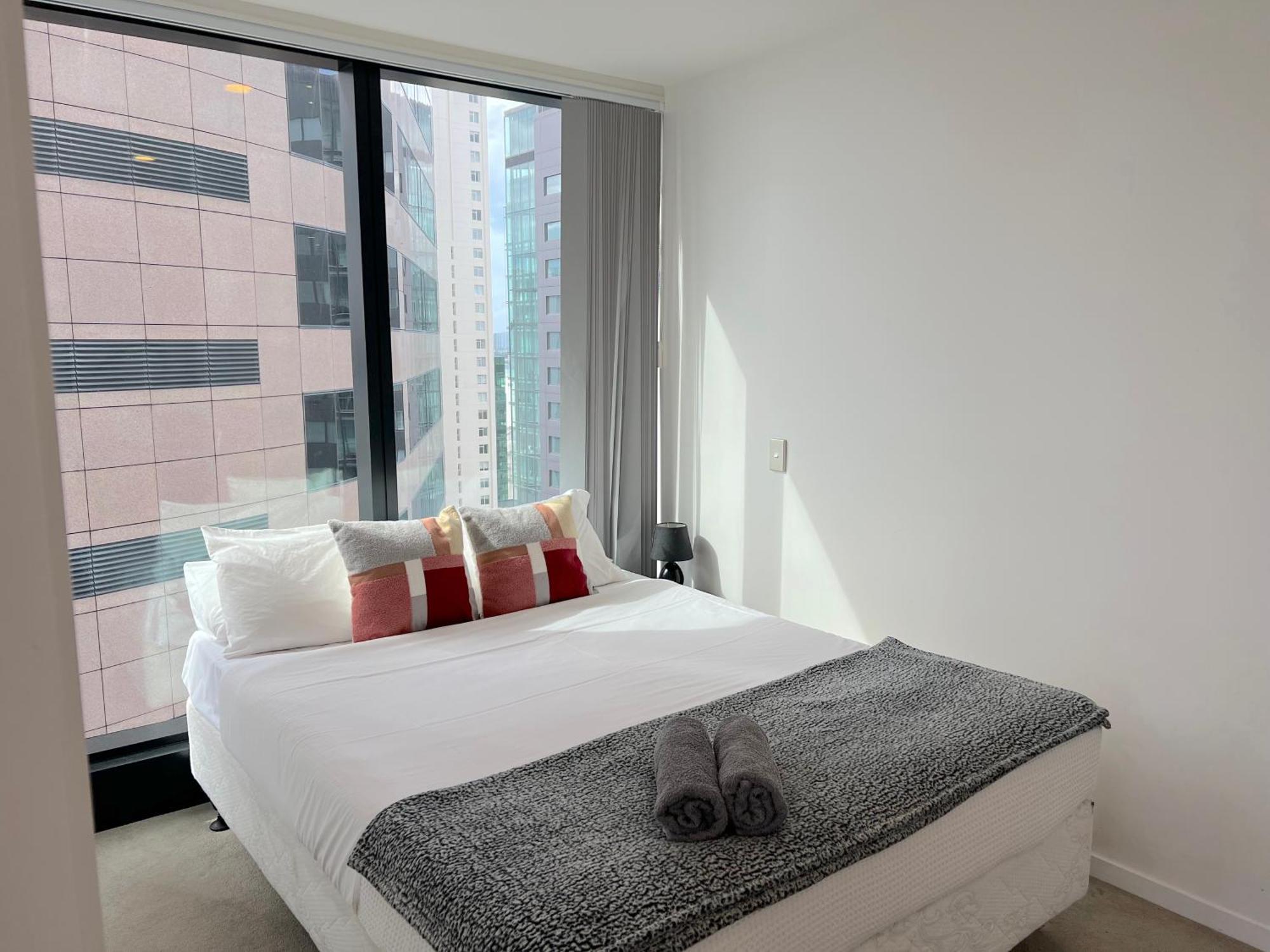 Magnificent Harbour View Skytower View Apartment In Cbd Окленд Екстер'єр фото