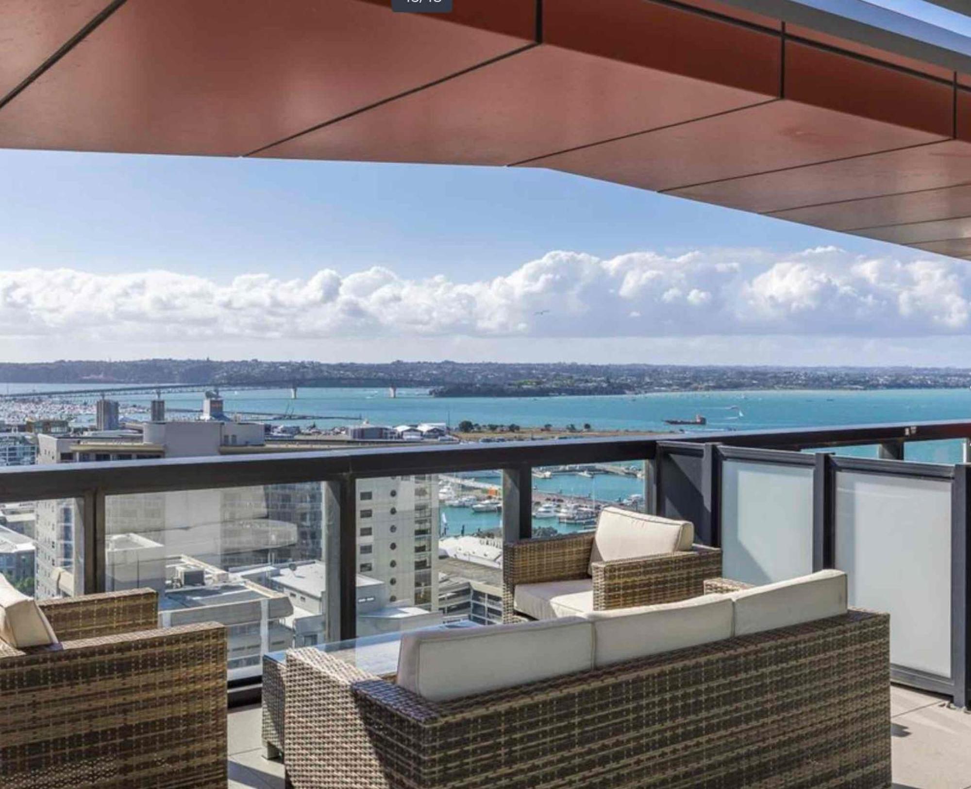 Magnificent Harbour View Skytower View Apartment In Cbd Окленд Екстер'єр фото
